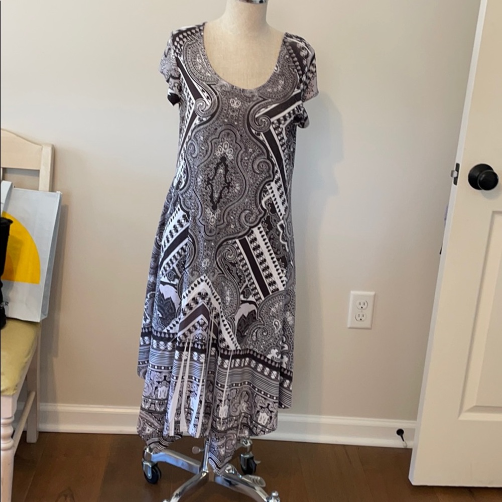 Black and white dress